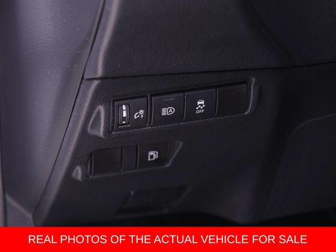 Used 2024 Toyota Corolla Cross AWD Hybrid image 16