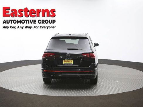 Used 2022 Volkswagen Tiguan SE R-Line image 38