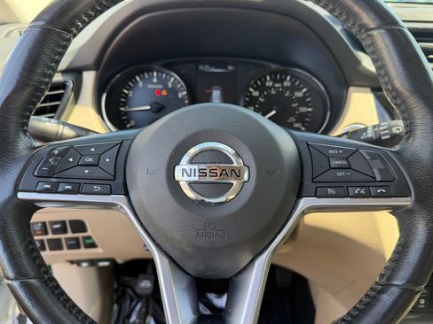 Used 2017 Nissan Rogue SL w/ SL Premium Package FWD image 21