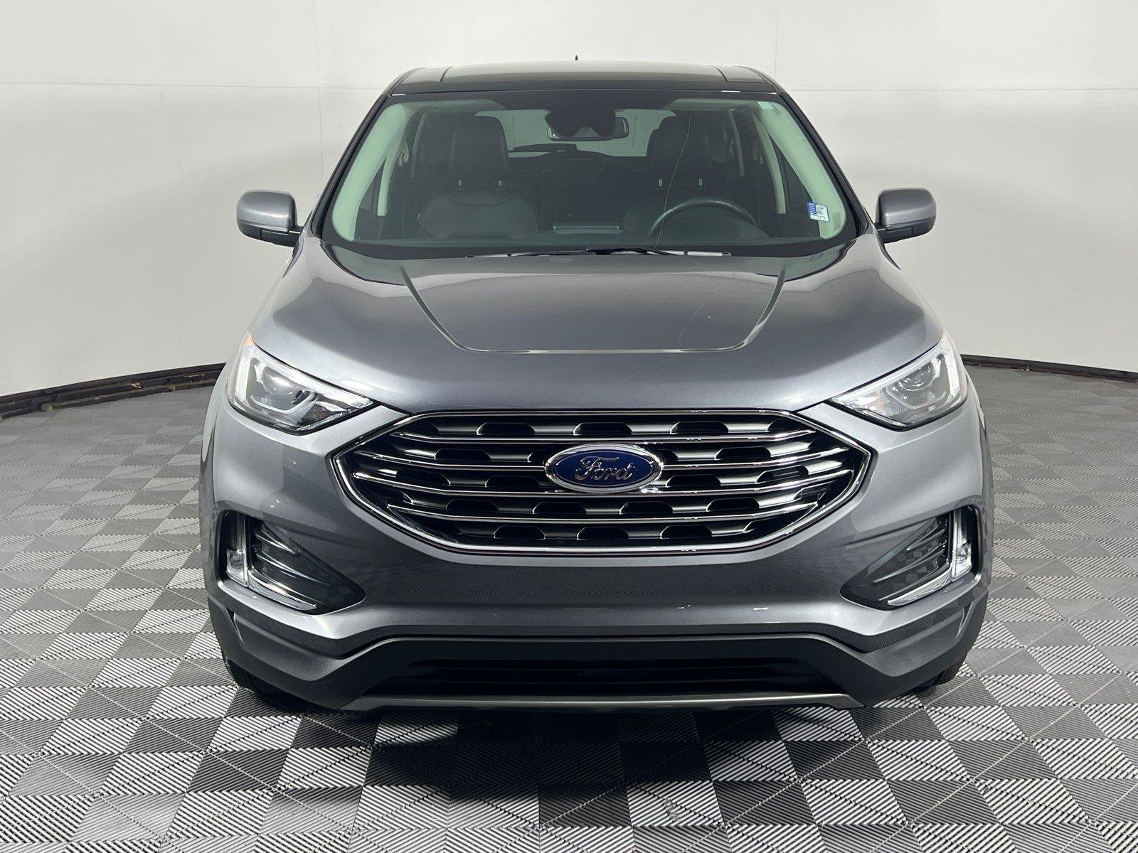 Used 2022 Ford Edge SEL w/ Convenience Package AWD/4WD image 2