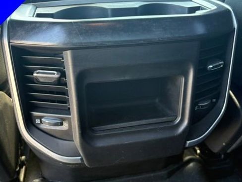 Used 2023 RAM 1500 4x4 Crew Cab image 32