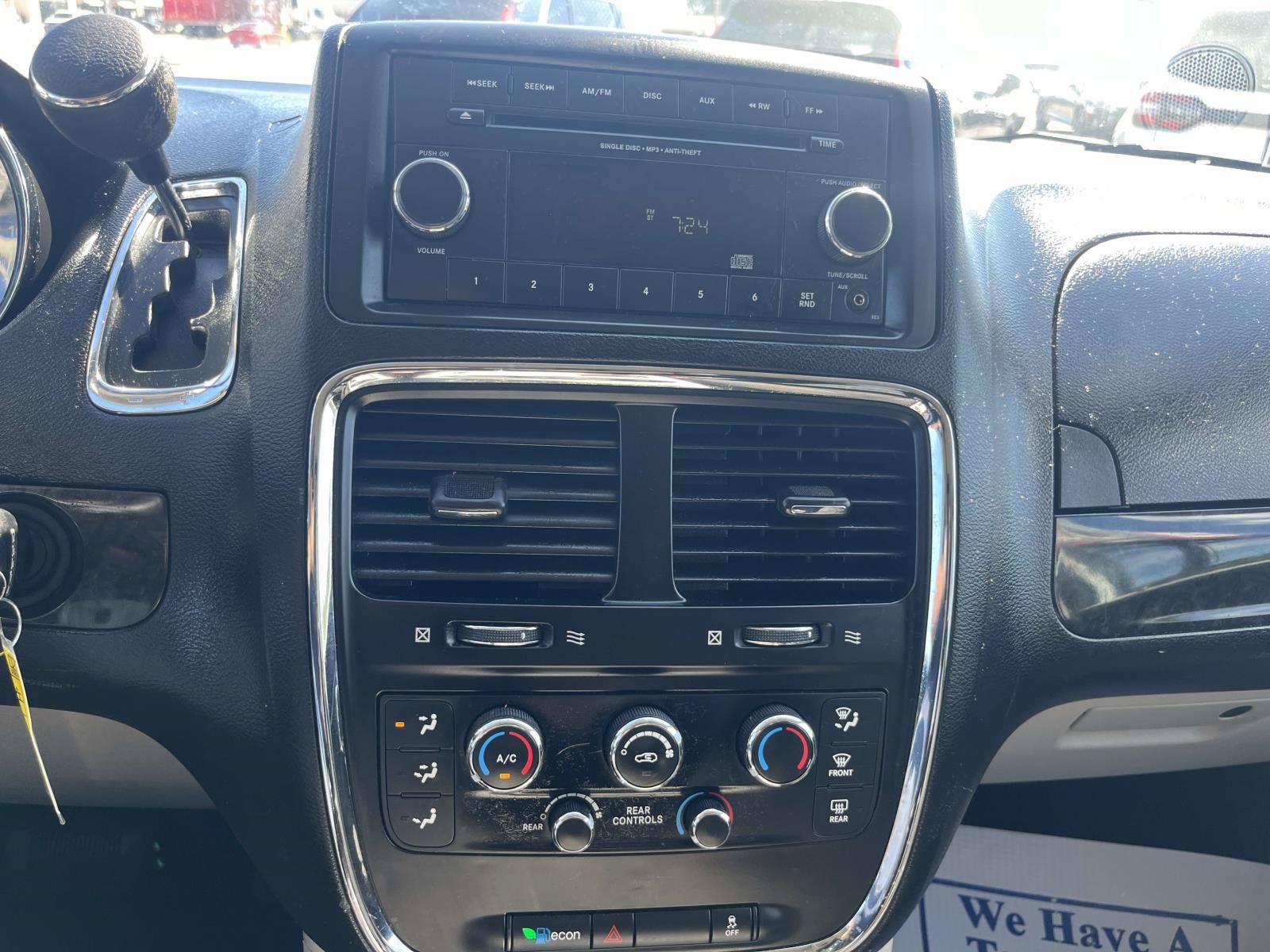 Used 2014 Dodge Grand Caravan SXT FWD image 20