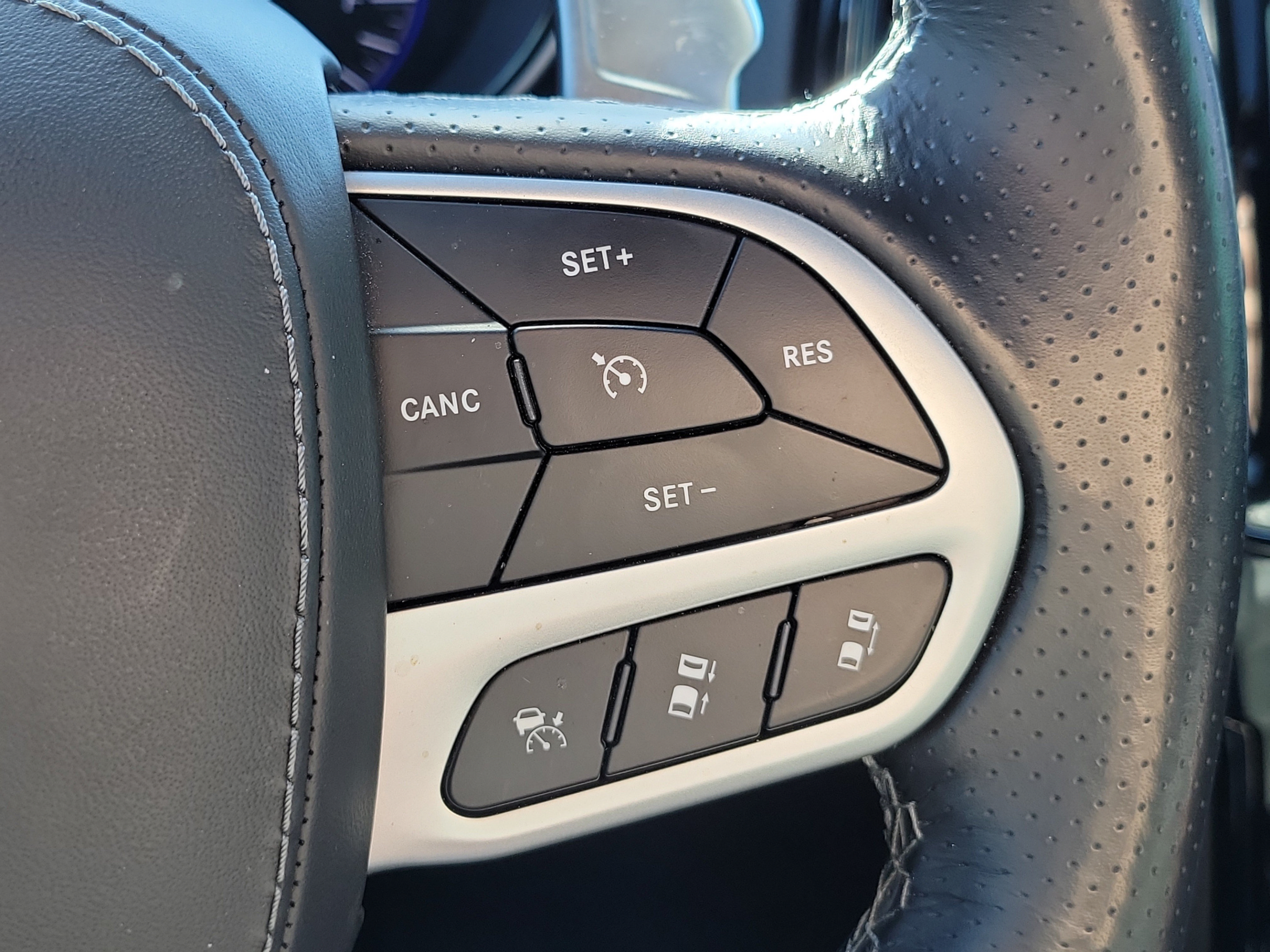 Used 2021 Jeep Grand Cherokee Trackhawk AWD/4WD image 26