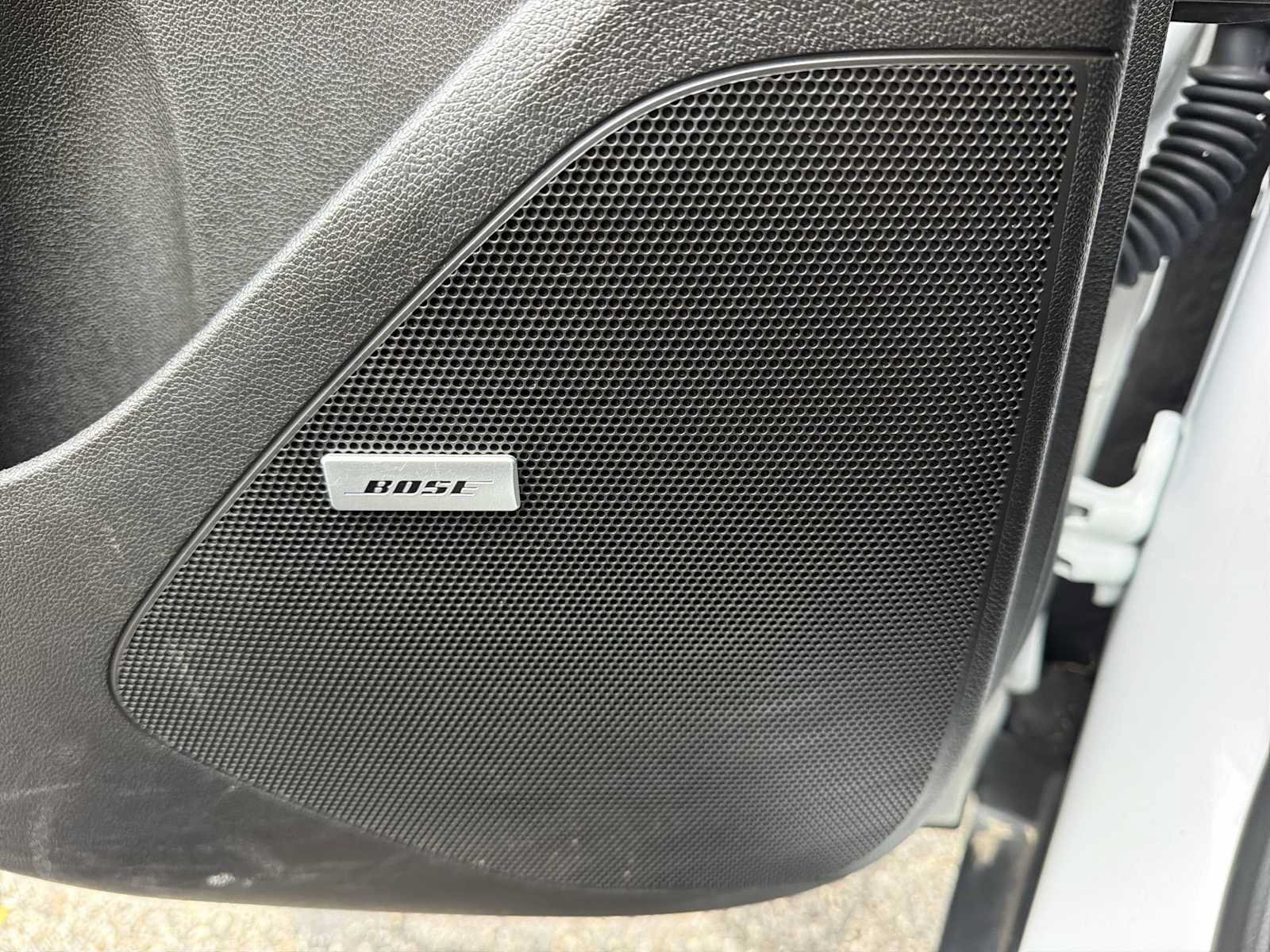 Used 2023 Chevrolet Bolt LT w/ Infotainment Package FWD image 24