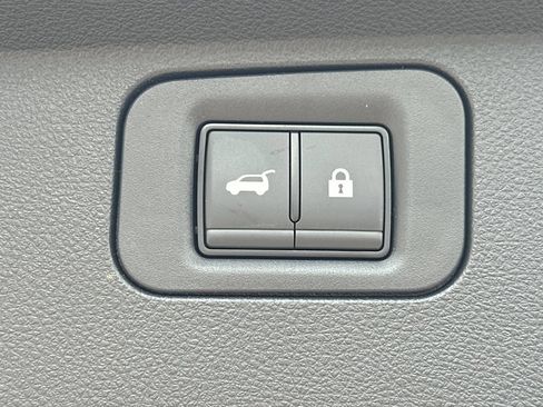 Used 2025 INFINITI QX80 Sensory AWD/4WD image 16