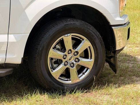 Used 2018 Ford F150 XLT w/ Equipment Group 301A Mid RWD image 10