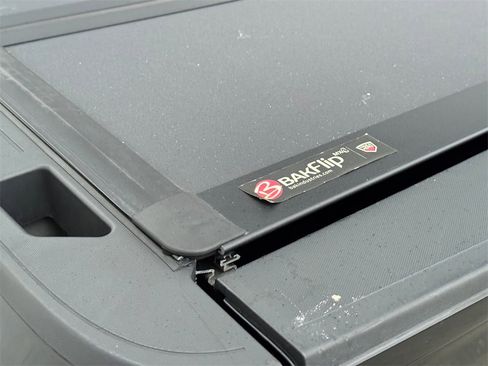 Used 2017 GMC Canyon SLT w/ Driver Alert Package image 31