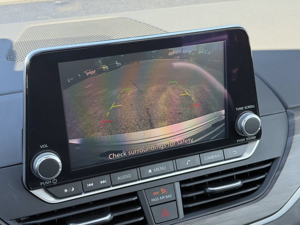 Used 2025 Nissan Altima 2.5 SV FWD image 26