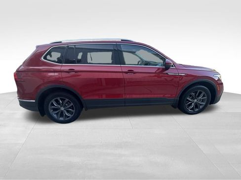 Used 2022 Volkswagen Tiguan SE image 6