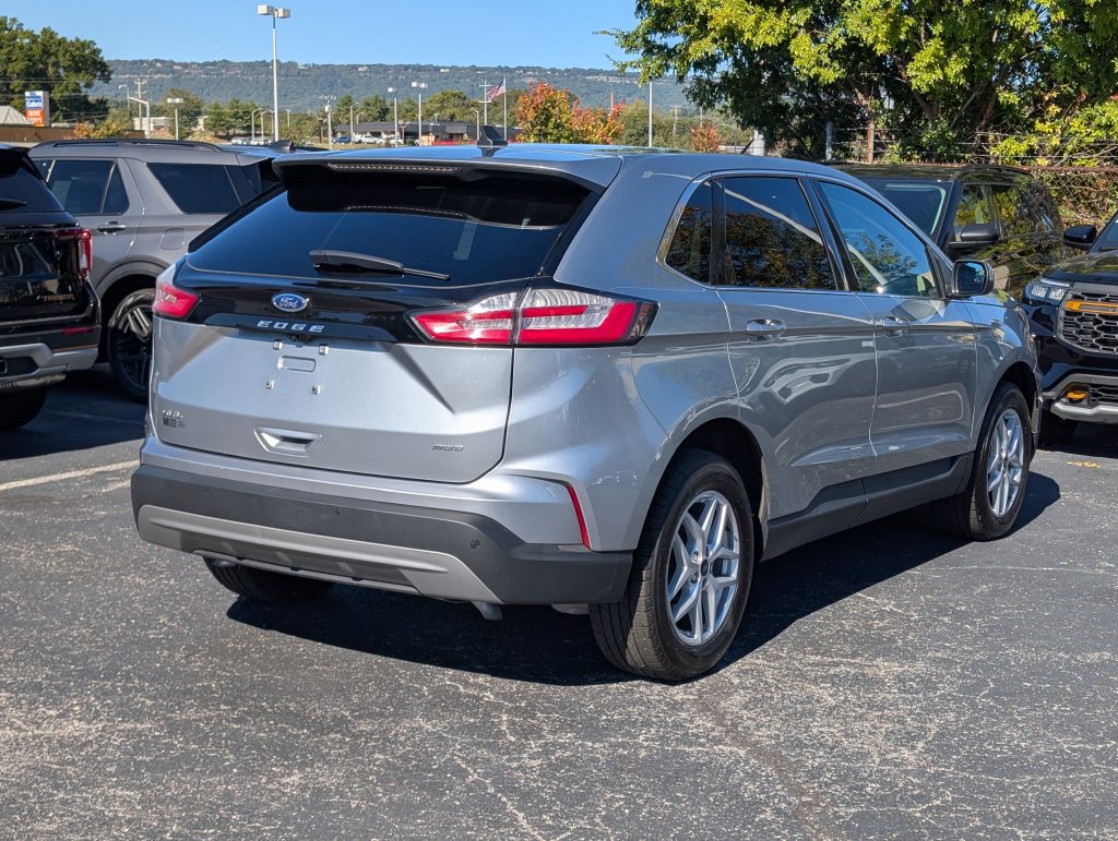 Certified 2024 Ford Edge SEL w/ Convenience Package AWD/4WD image 6