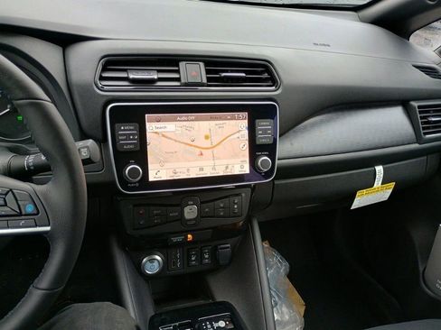 New 2025 Nissan Leaf SV Plus image 18