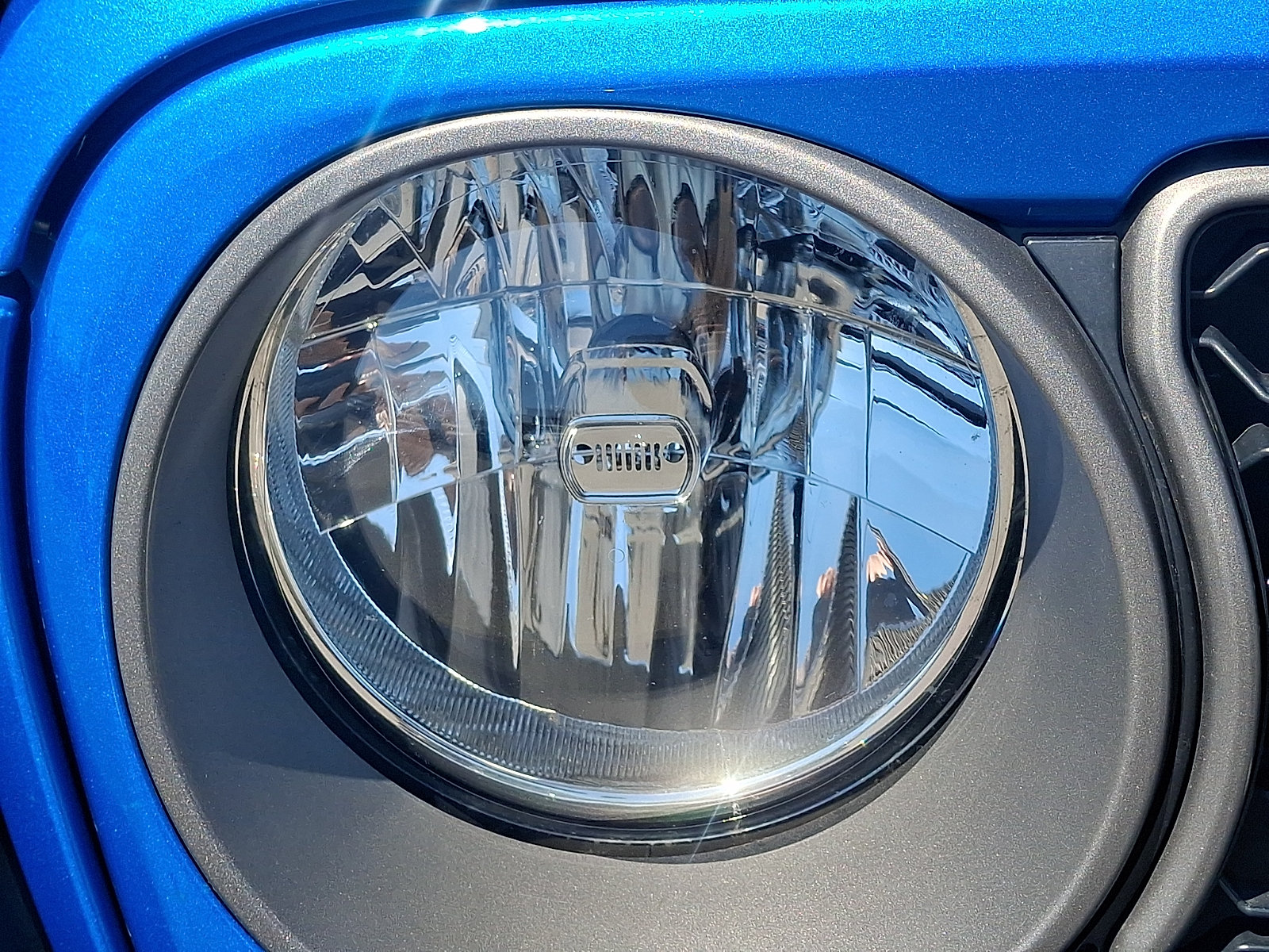 Used 2025 Jeep Wrangler Unlimited Sport AWD/4WD image 8