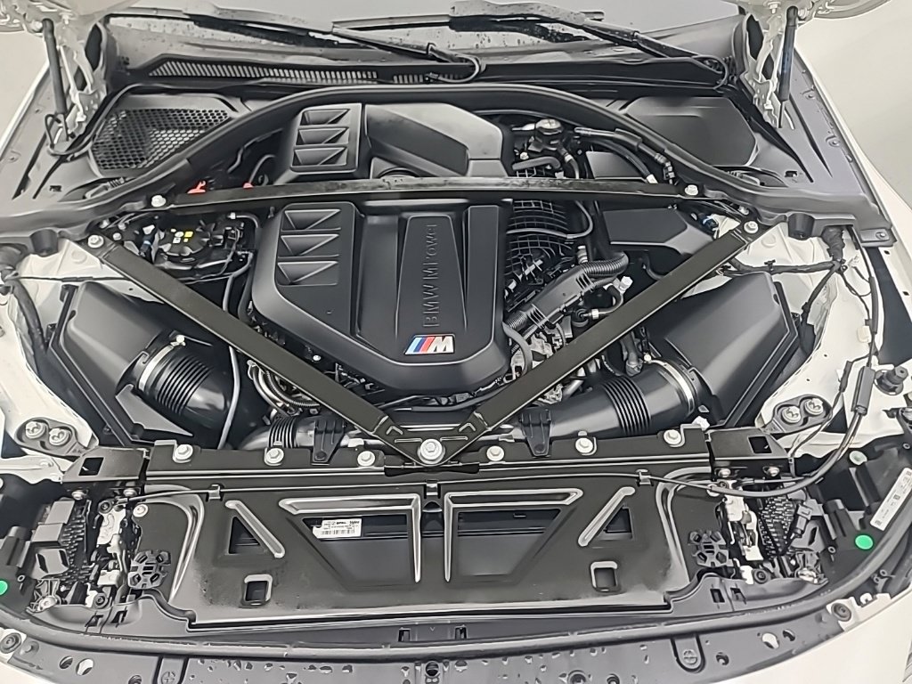 Used 2026 BMW M2 w/ Lighting Package RWD image 40
