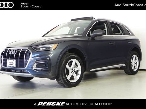 Used 2023 Audi Q5 2.0T Premium w/ Convenience Package image 1