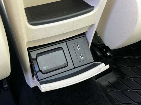 Certified 2024 Mercedes-Benz GLB 250 4MATIC image 14