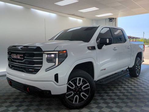 Used 2025 GMC Sierra 1500 AT4 w/ AT4 Premium Package AWD/4WD image 1