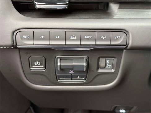 Used 2022 Cadillac Escalade ESV Premium Luxury Platinum image 30