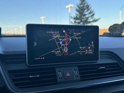 Used 2018 Audi Q5 2.0T Premium Plus AWD/4WD image 3