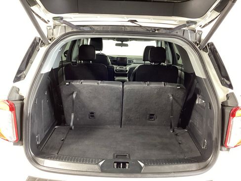 Used 2023 Ford Explorer XLT w/ Equipment Group 202A AWD/4WD image 14