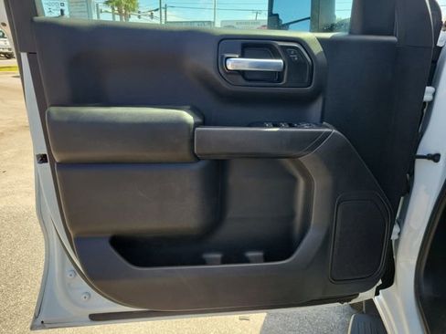 Used 2020 Chevrolet Silverado 1500 Custom w/ Custom Max Trailering Package AWD/4WD image 18