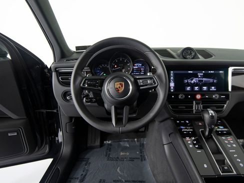 New 2026 Porsche Macan AWD/4WD image 17