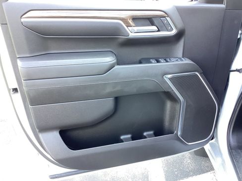 Used 2022 Chevrolet Silverado 1500 LT image 19