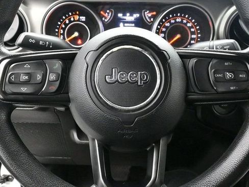 Used 2018 Jeep Wrangler Unlimited Sport image 21