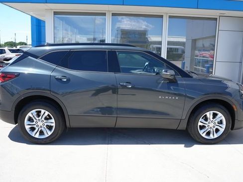 Used 2020 Chevrolet Blazer LT AWD/4WD image 32