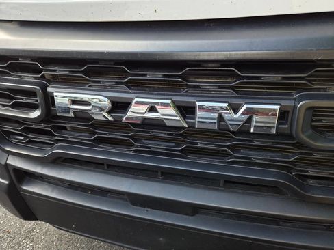 Used 2023 RAM ProMaster 2500 FWD image 2