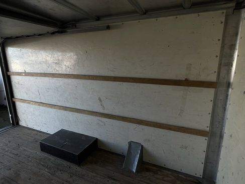 Used 2017 Chevrolet Express 3500 w/ Chrome Appearance Package image 11