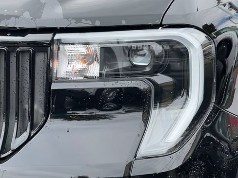 New 2025 Ford Maverick Lobo AWD/4WD image 40
