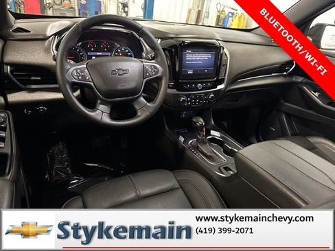 Used 2022 Chevrolet Traverse RS image 4