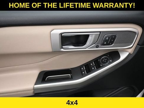 Used 2021 Ford Explorer Limited w/ Equipment Group 301A AWD/4WD image 13
