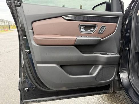 Certified 2023 Honda Pilot Elite image 19