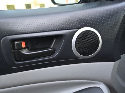 Used 2013 Toyota Tacoma 4x4 Double Cab w/ SR5 Pkg image 18