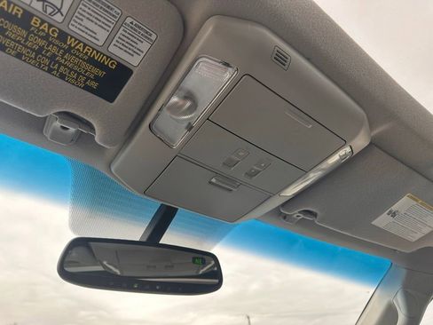 Used 2013 Toyota Tundra Platinum image 25