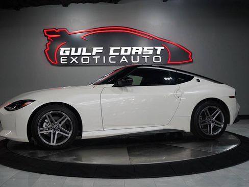 Used 2025 Nissan Z Sport w/ Floor Mat Package RWD image 2