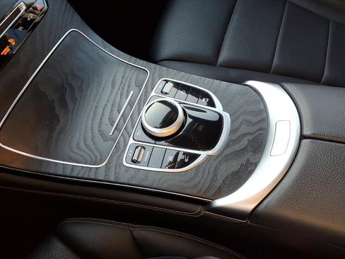 Used 2019 Mercedes-Benz GLC 350e GLC 350e image 26