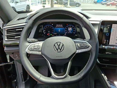 New 2025 Volkswagen Atlas Cross Sport SE image 17