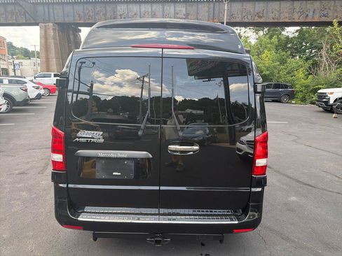 Used 2019 Mercedes-Benz Metris Passenger image 6