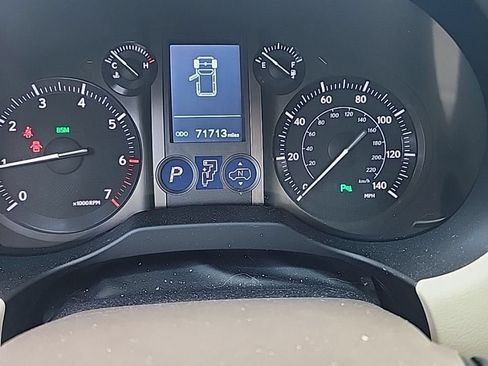 Used 2014 Lexus GX 460 Luxury AWD/4WD image 9
