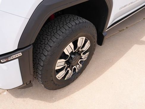 New 2026 GMC Sierra 2500 Denali w/ Denali Reserve Package AWD/4WD image 9