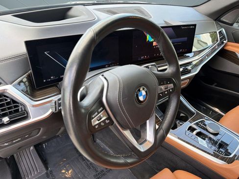Used 2024 BMW X5 xDrive40i w/ Premium Package AWD/4WD image 4