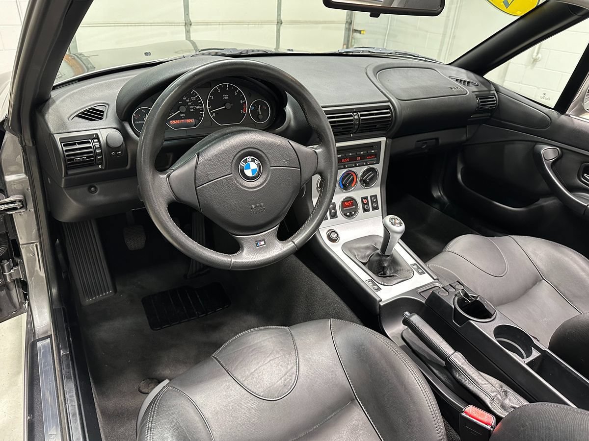 Used 2001 BMW Z3 3.0i RWD image 19