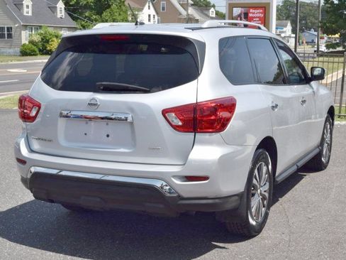 Used 2018 Nissan Pathfinder S AWD/4WD image 11