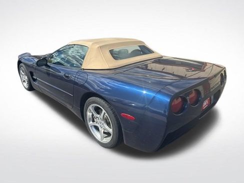 Used 2001 Chevrolet Corvette Convertible w/ Preferred Equipment Group2 RWD image 34