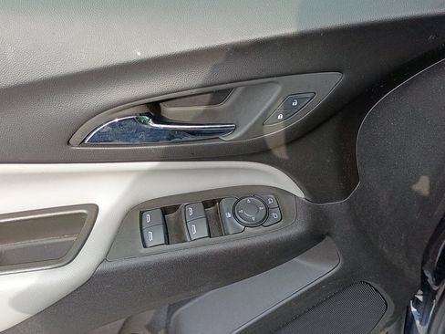 Used 2024 Chevrolet Equinox LS w/ LS Convenience Package FWD image 17