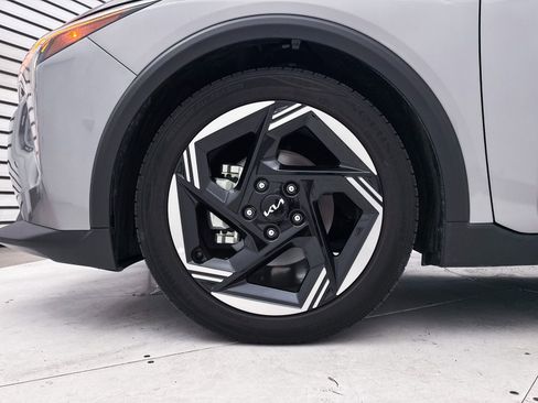 Certified 2025 Kia K4 EX image 13