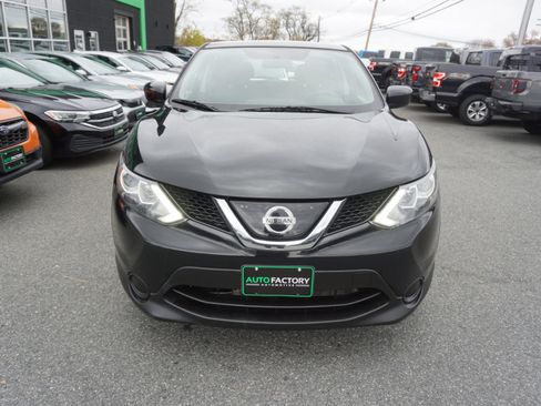 Used 2019 Nissan Rogue Sport S image 3