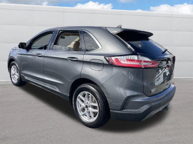 Used 2024 Ford Edge SEL w/ Convenience Package AWD/4WD image 3